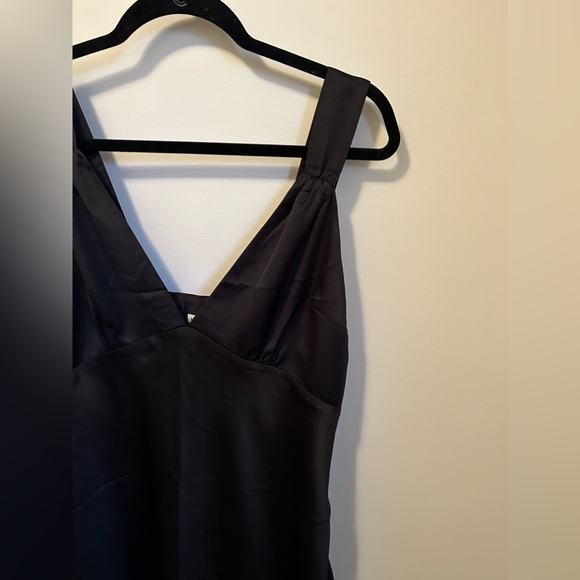 Abercrombie & Fitch Black Satin Mini Dress // Large - Picture 2 of 3